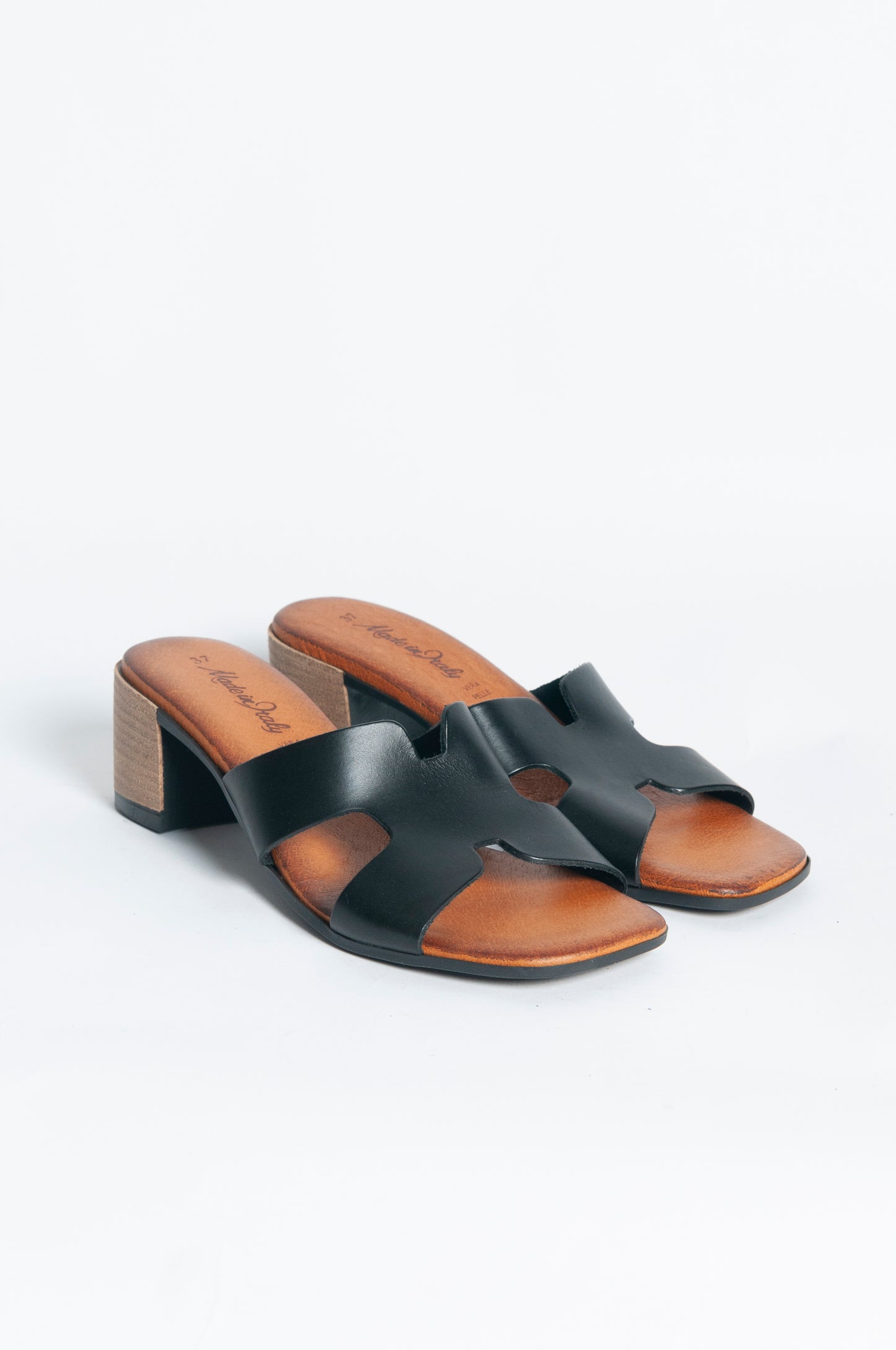 Sandalo fascia farfalla con tacco - Nero