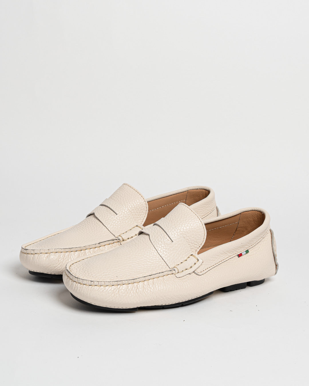 Mocassino in pelle con bendina - Latte
