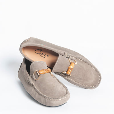 Mocassino in camoscio con fibbia in bamboo - Tortora