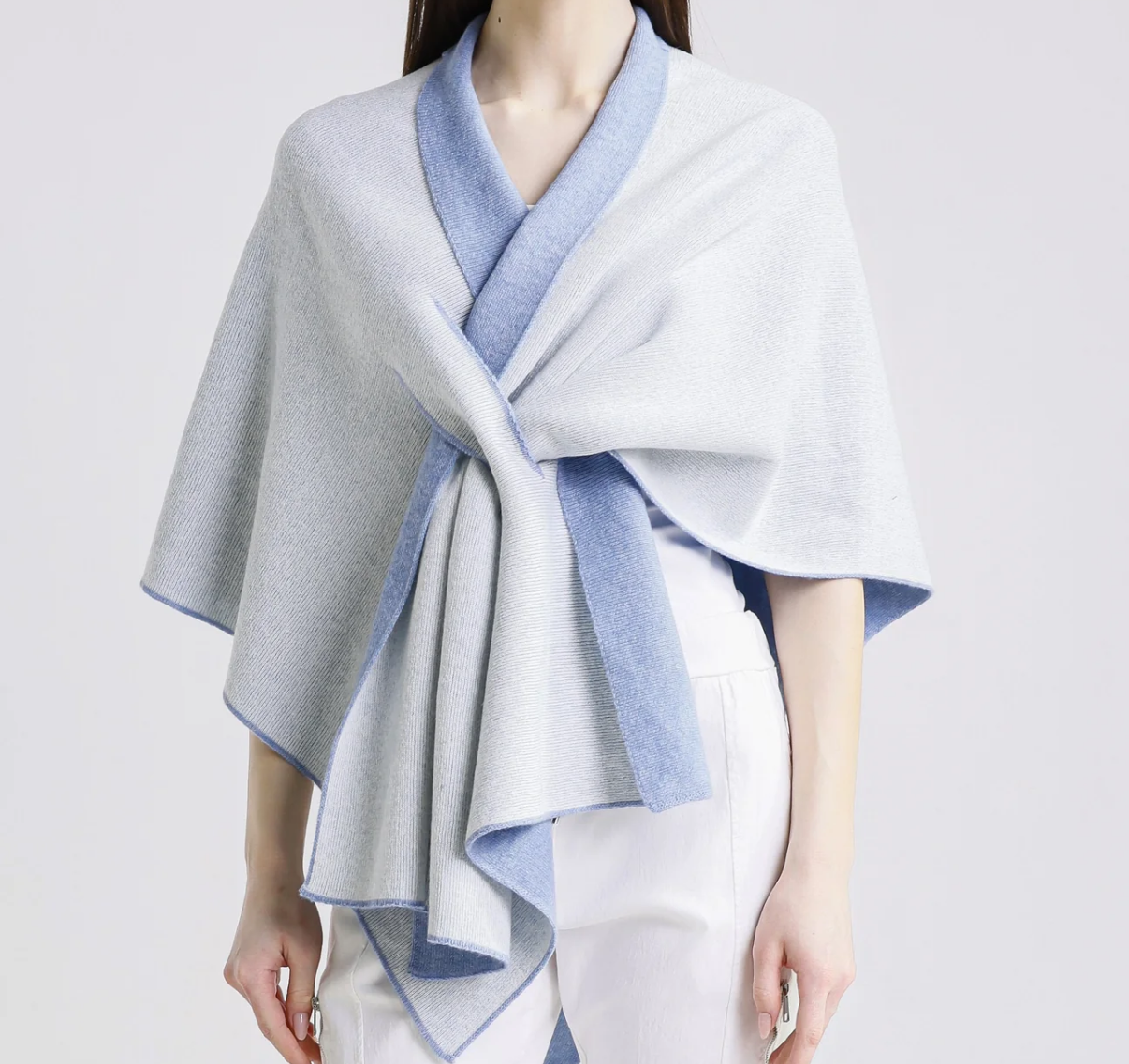 Poncho fiordaliso/crema